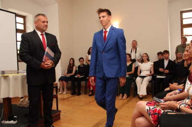predanivysvedceni9b 33